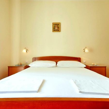 Apartment Danica Хвар Екстер'єр фото