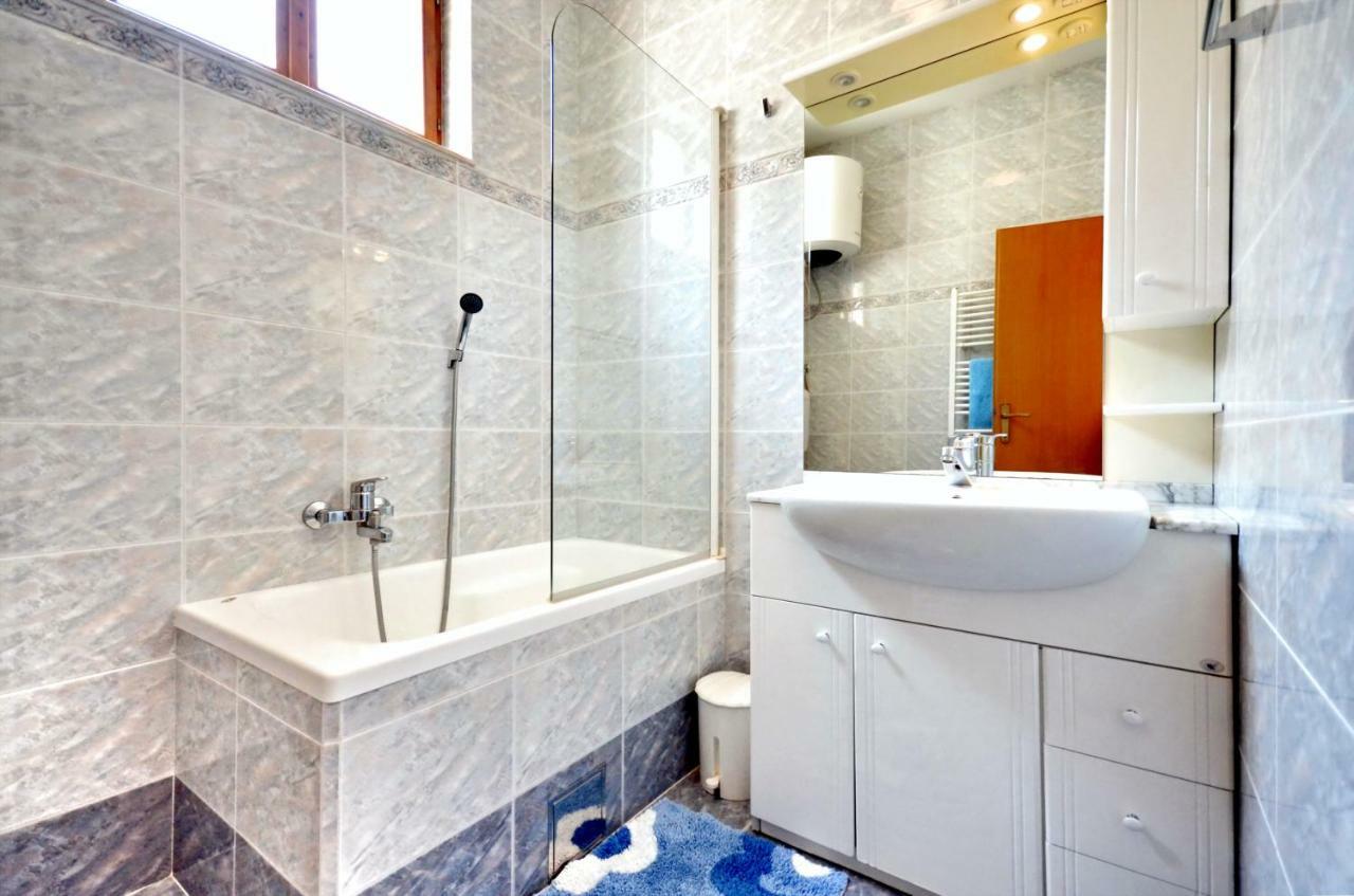 Apartment Danica Хвар Екстер'єр фото