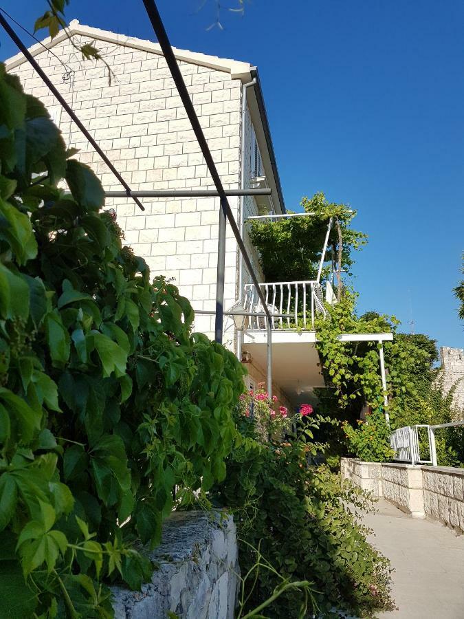 Apartment Danica Хвар Екстер'єр фото